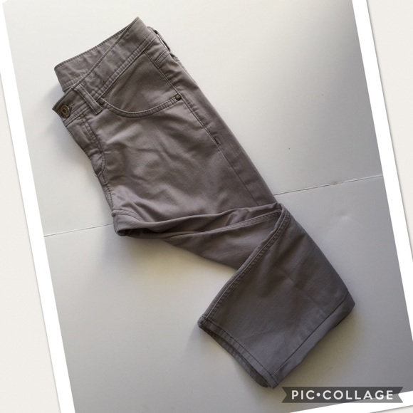 Athleta Pants - Athleta capris pant - size 6